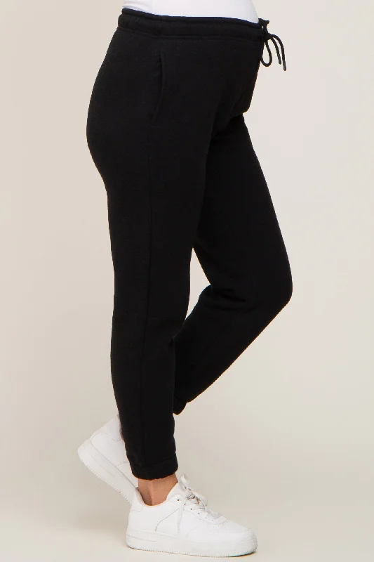 black-basic-fleece-maternity-sweatpants