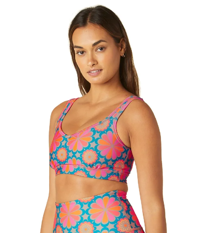 beyond-yoga-power-play-bra-8212800-flower-tile