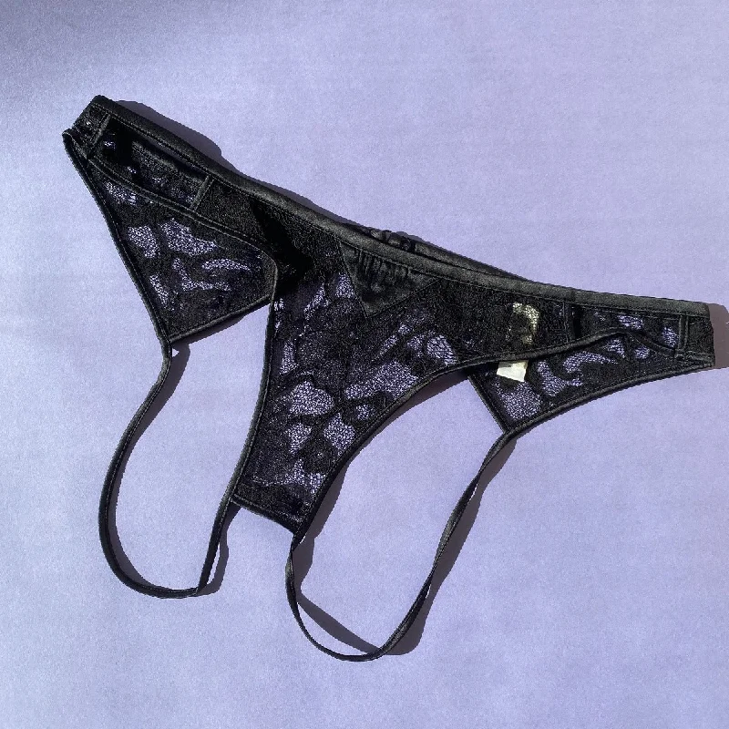 Fleur du Mal: Magnolia Lace Ouvert Panty  - Black