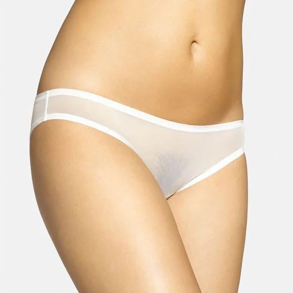 Luelle: Lisa Brief - White