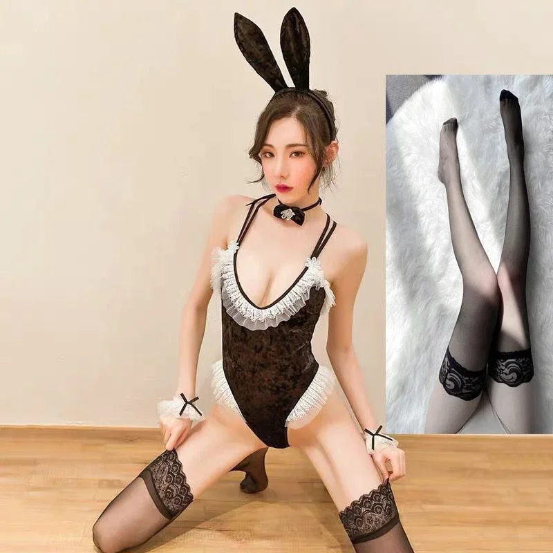 bunny-lace-outfit