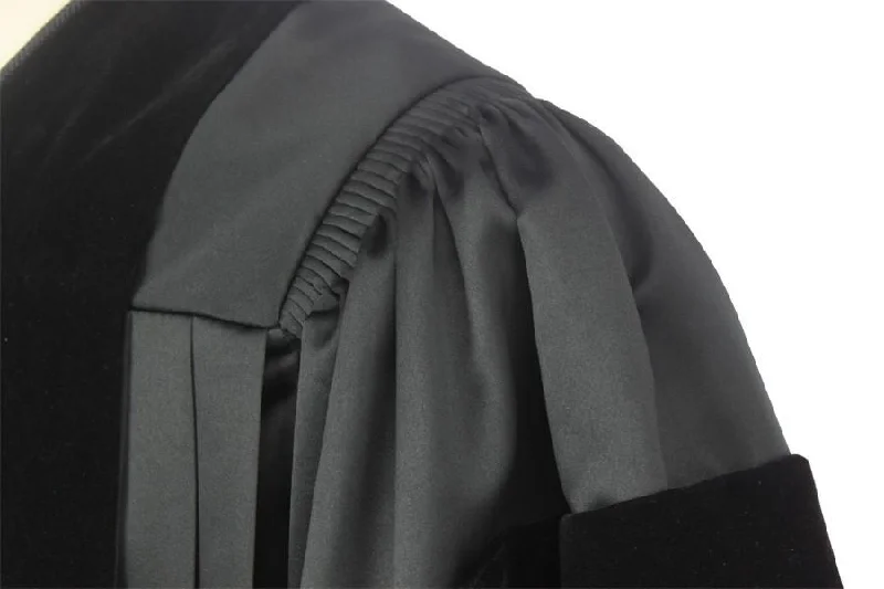 deluxe-black-clergy-robe